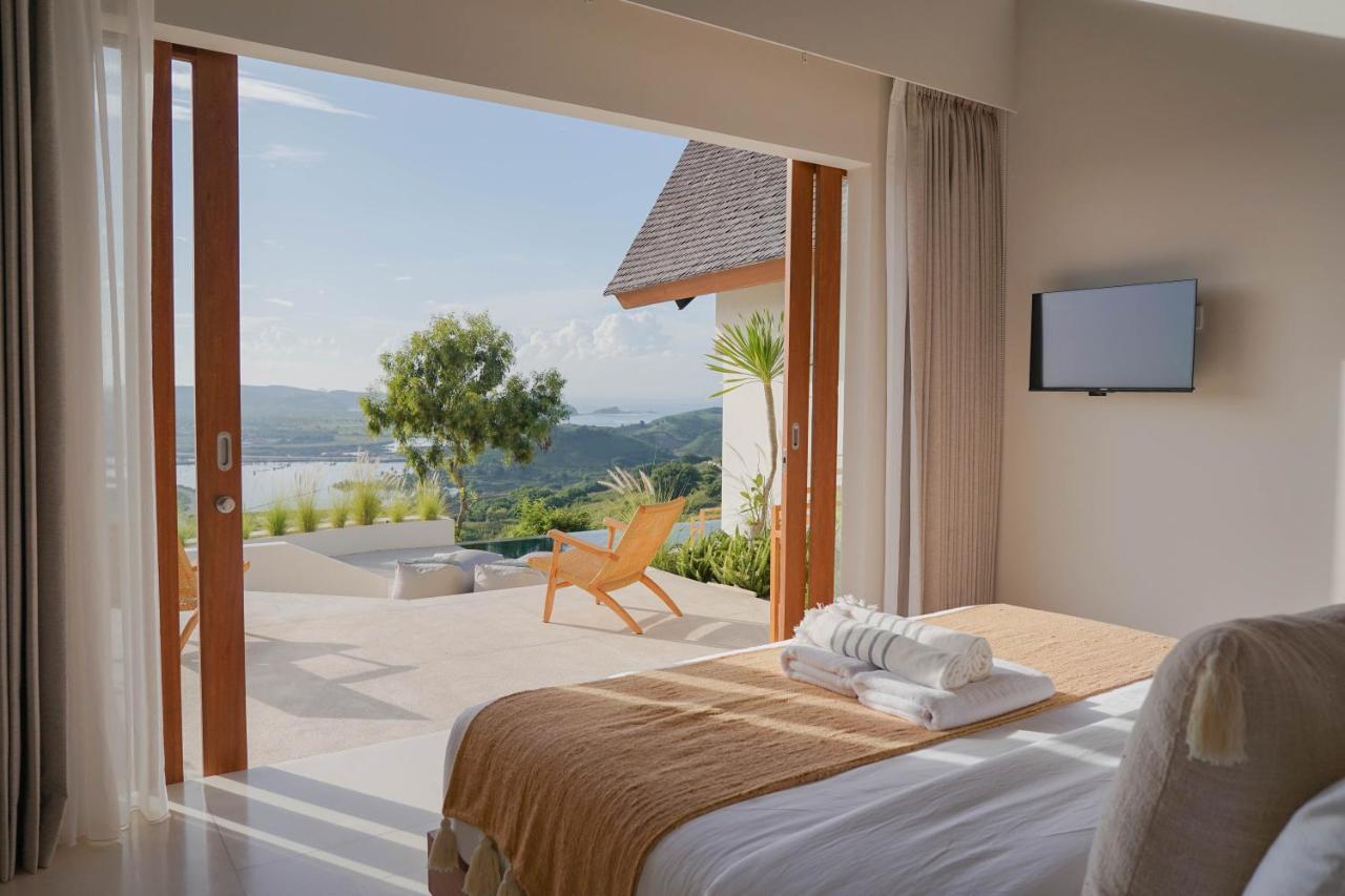 Luxury Ocean View With Private Cook And Free Gym Membership Villa Kuta (Lombok)