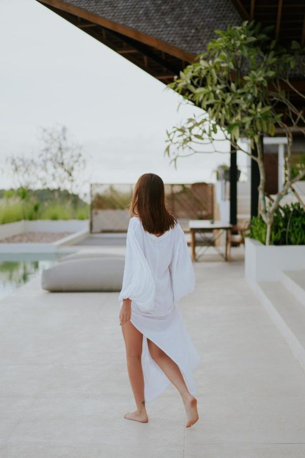 Luxury Ocean View With Private Cook And Free Gym Membership * Kuta (Lombok)