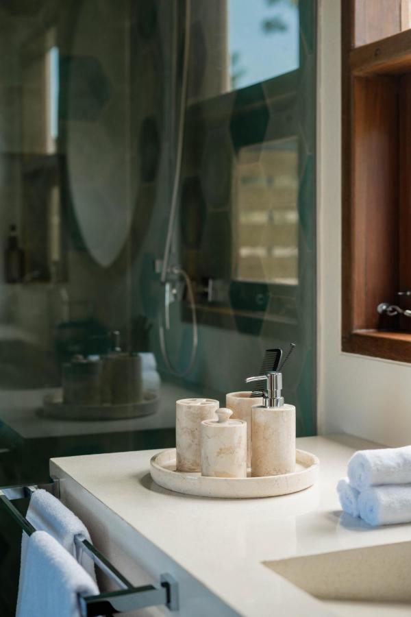 Luxury Ocean View With Private Cook And Free Gym Membership Villa Kuta (Lombok)