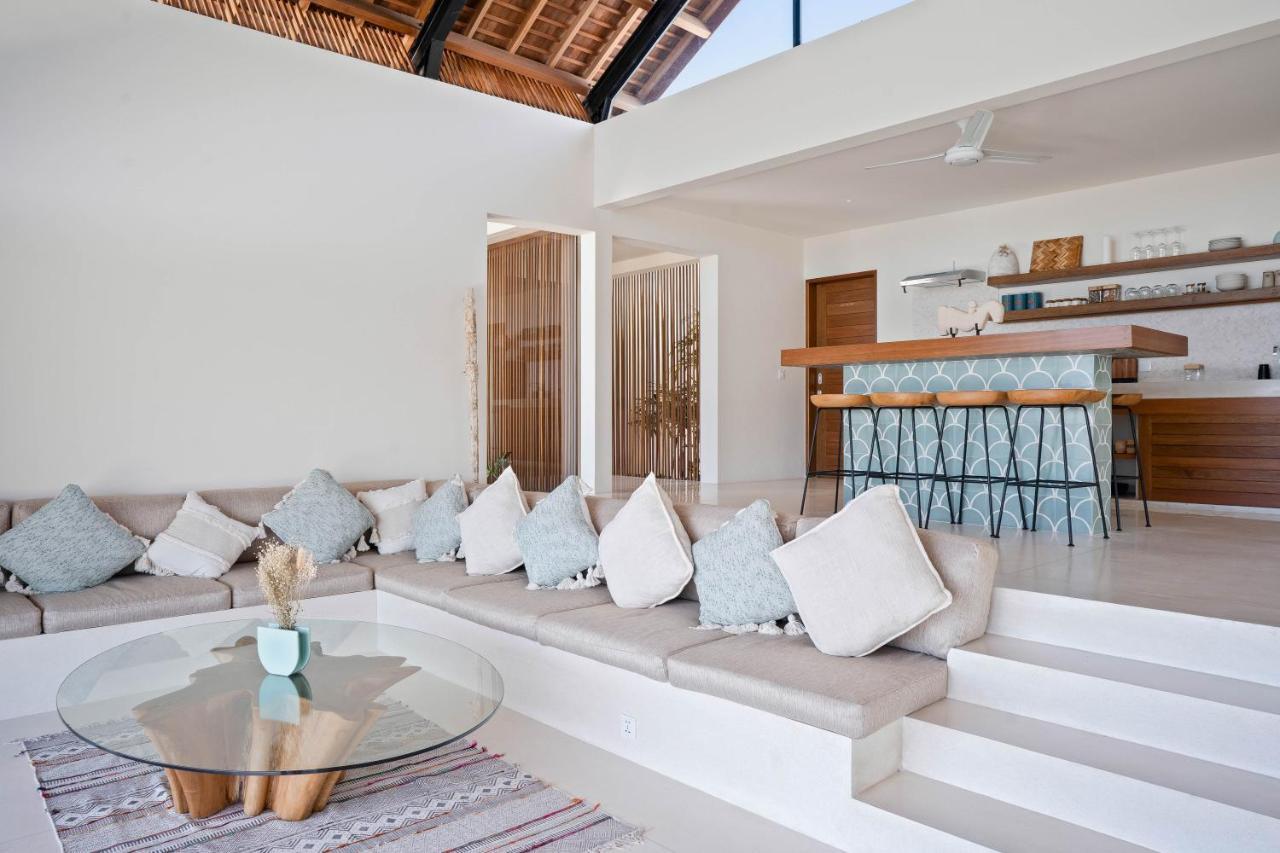 Villa Luxury Ocean View With Private Cook And Free Gym Membership Kuta (Lombok)